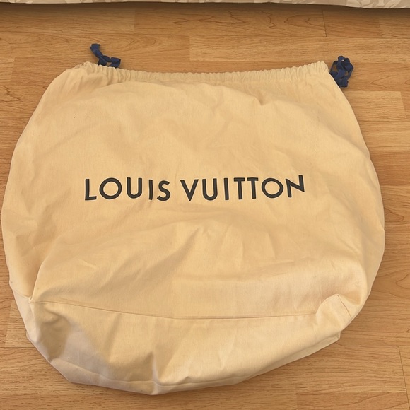 Louis Vuitton Monogram Vernis Wilshire GM Bag (SN4180) - Picture 4 of 7